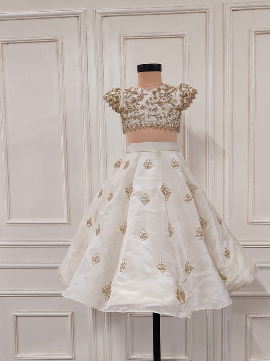 White and gold kutdana embroidered ghaghra