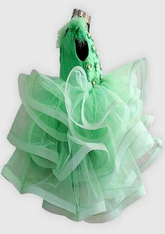 Green Ruffle With Feather