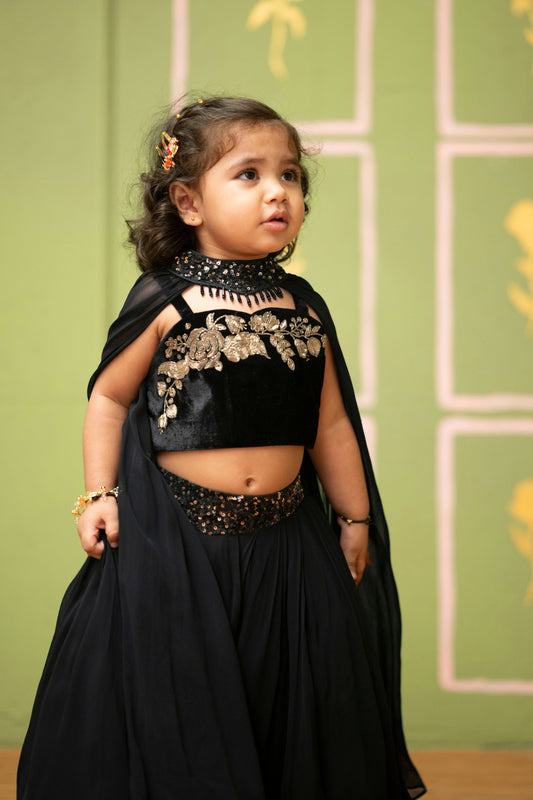 The 2 in 1 Black Ghagra Set
