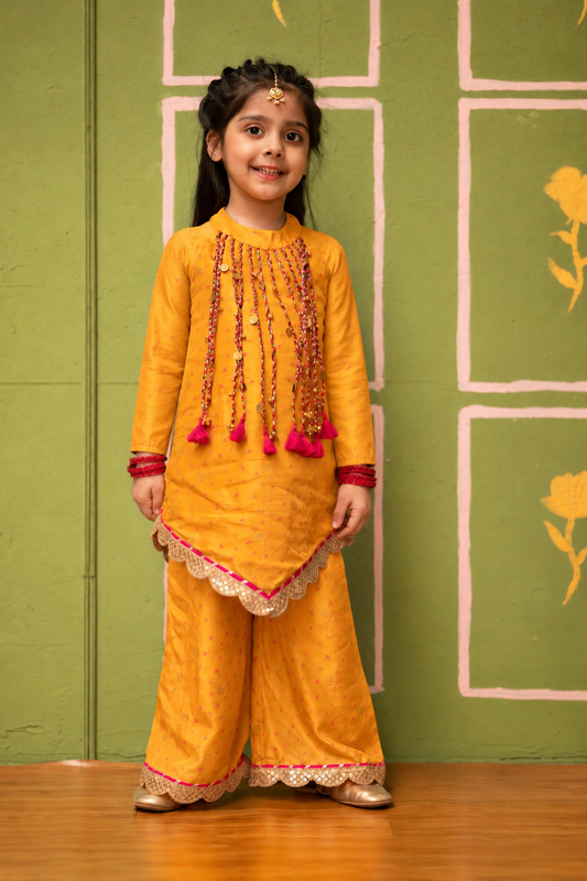 Mustard Bandhej Tassel Set